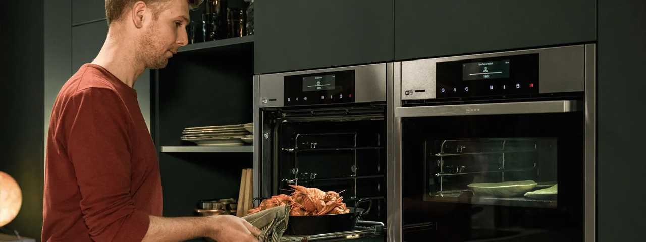 Neff Backofen mit Essen